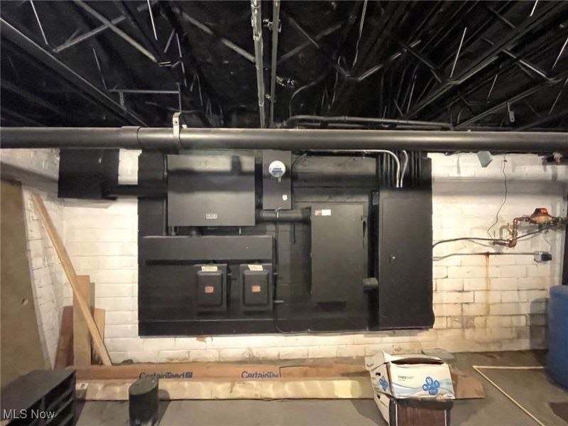 530 Walnut Avenue NE, Canton, OH 44702 Photo 10