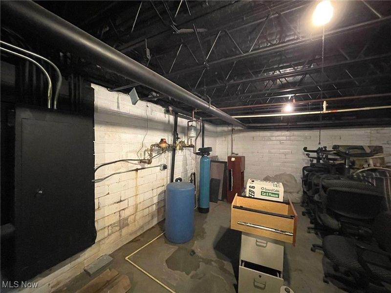 530 Walnut Avenue NE, Canton, OH 44702 Photo 11