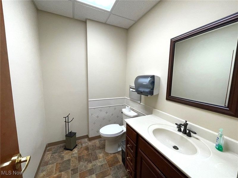 530 Walnut Avenue NE, Canton, OH 44702 Photo 29