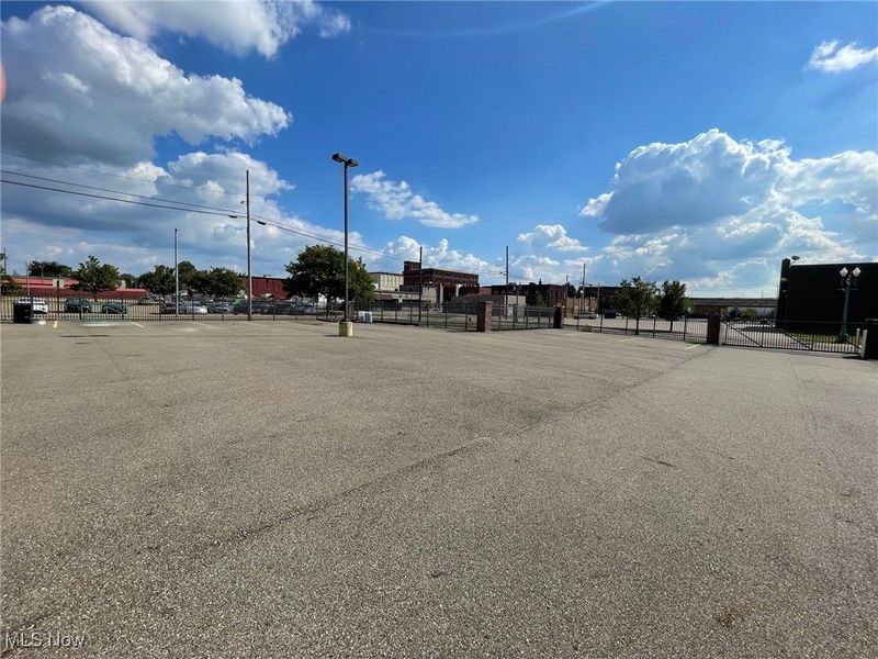 530 Walnut Avenue NE, Canton, OH 44702 Photo 5