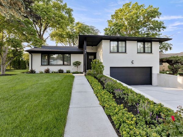 820 N Merrill Street, Park Ridge, IL 60068