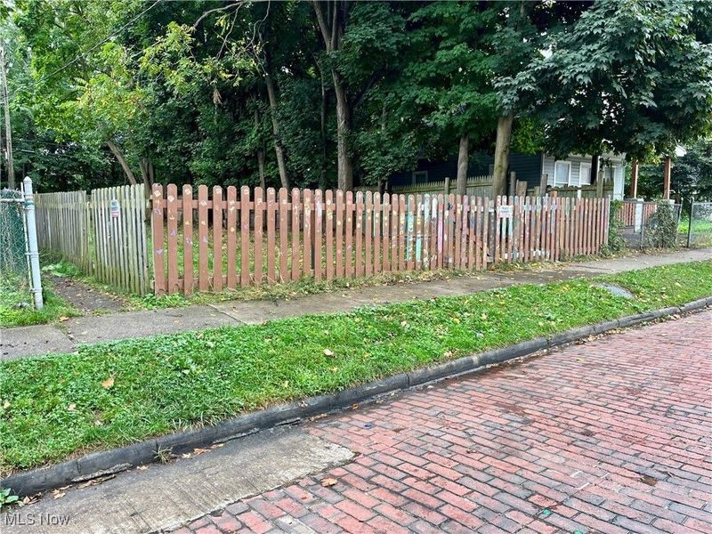 7119 Elton Avenue, Cleveland, OH 44102 Photo 21