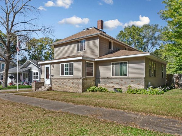 718 6th Street NW, Faribault, MN 55021