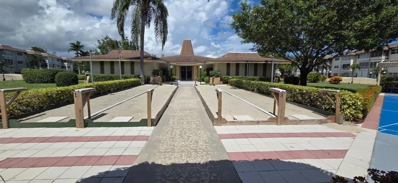 4801 NW 34th Street, Unit 601, Lauderdale Lakes, FL 33319 Photo