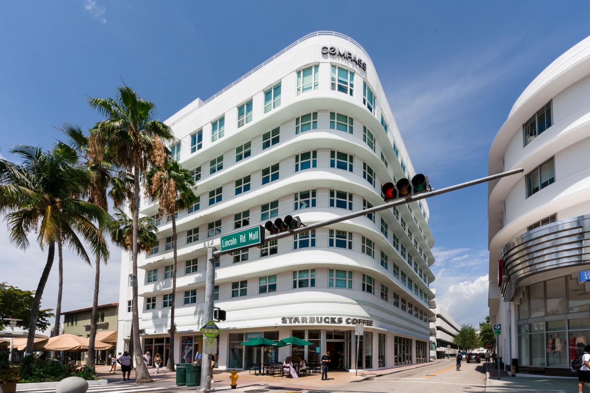 605 Lincoln Road, Unit 420, Miami Beach, FL 33139 Photo