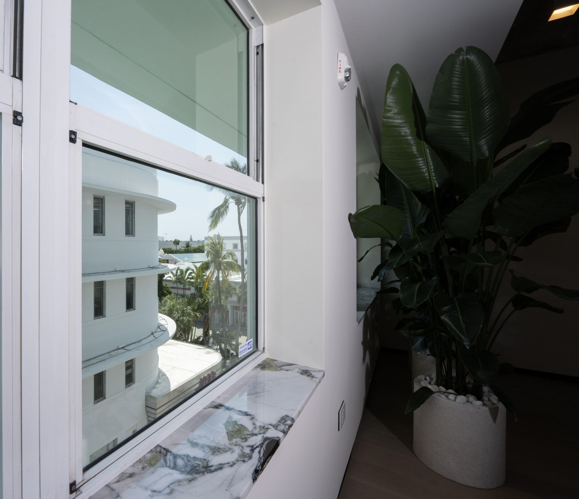 605 Lincoln Road, Unit 420, Miami Beach, FL 33139 Photo