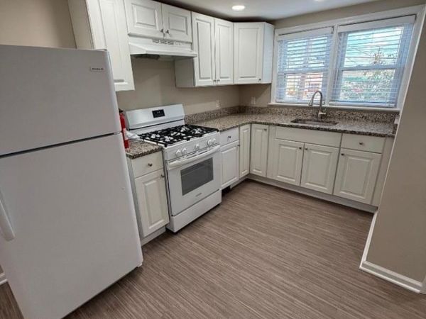 8 Cedar St, South Bound Brook, NJ 08880