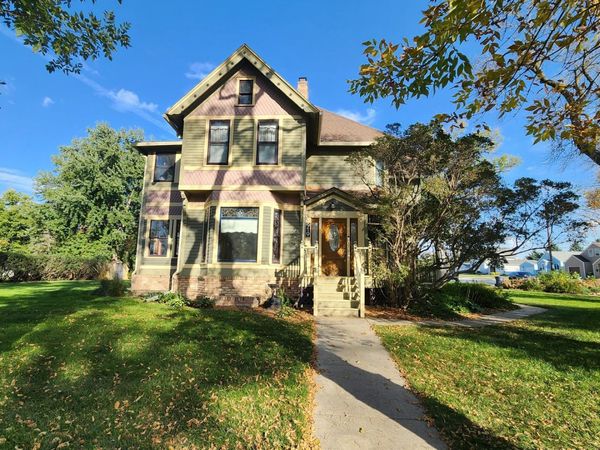 919 3rd Avenue SW, Pipestone, MN 56164