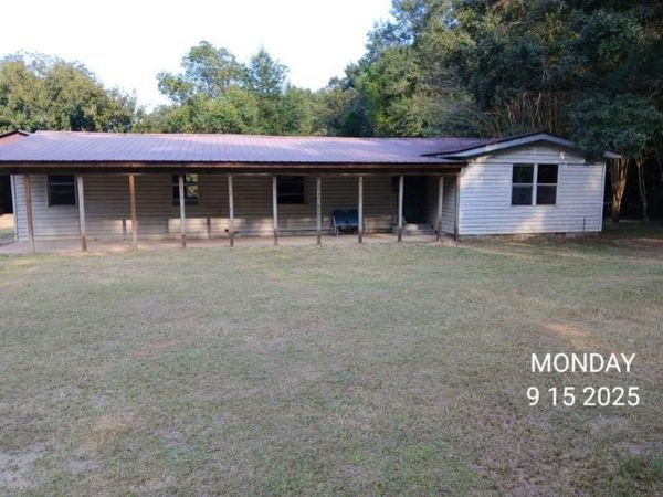 10539 Mimosa Drive E, Irvington, AL 36544