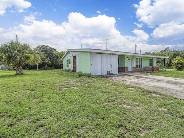 2448 1st Court SE, Vero Beach, FL 32962