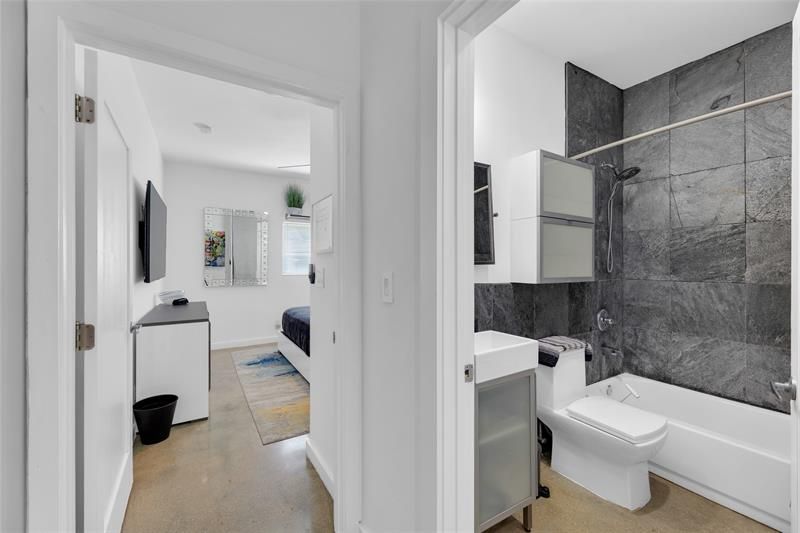 303 SW 9th Street, Fort Lauderdale, FL 33315 Photo