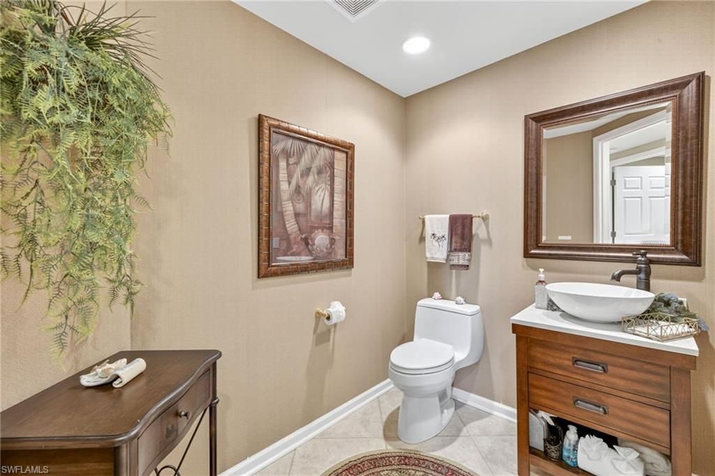 23650 Via Via Veneto Blvd, Unit 1602, Bonita Springs, FL 34134 Photo