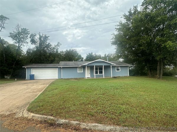 400 Cherokee, Hartshorne, OK 74547