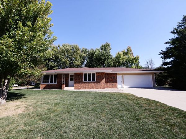 1122 Country Club Drive, Boone, IA 50036
