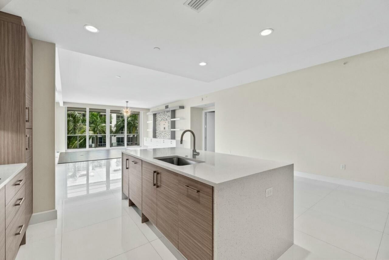 2720 Donald Ross Road, Unit 301, Palm Beach Gardens, FL 33410 Photo