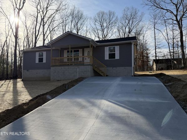 6316 Osage Rd, Crossville, TN 38572