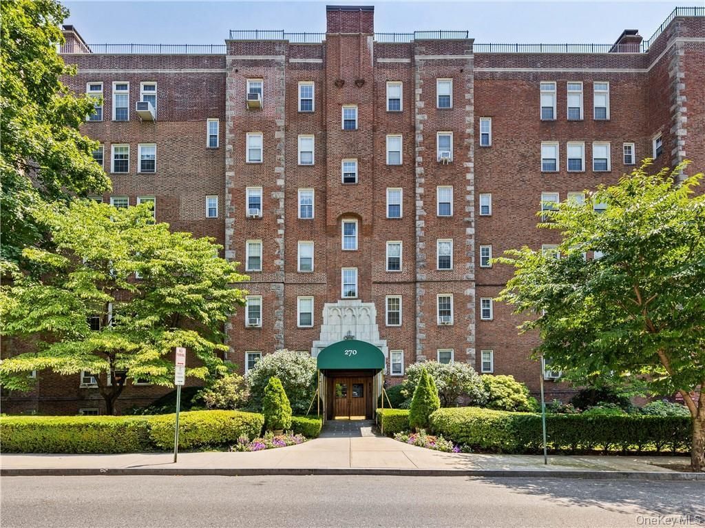 270 Bronxville Road, Unit B43, Bronxville, NY 10708 Main Photo