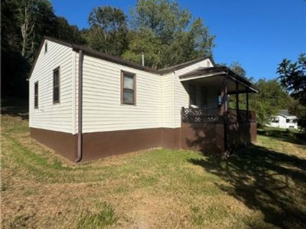 572 McClellan Highway, Harts, WV 25524