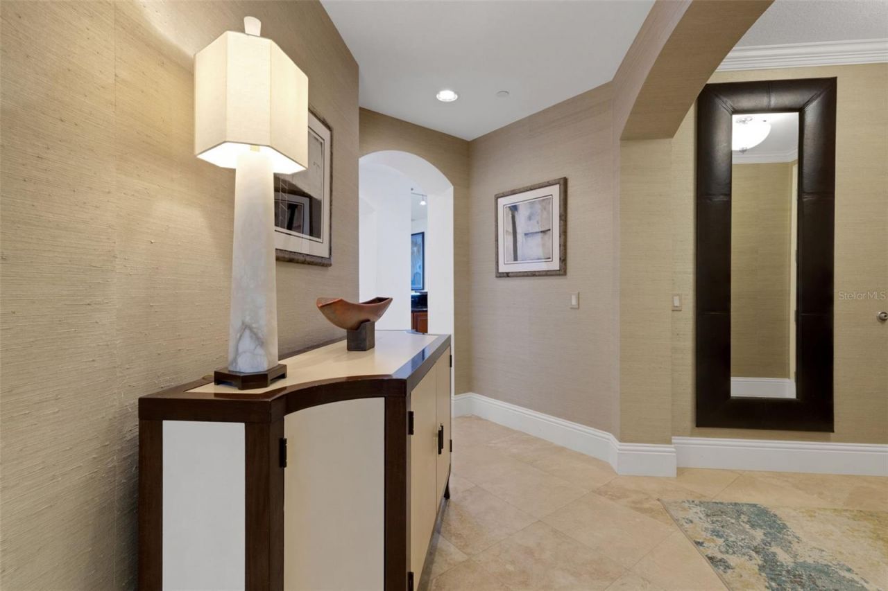 464 Golden Gate Point, Unit 403, Sarasota, FL 34236 Photo