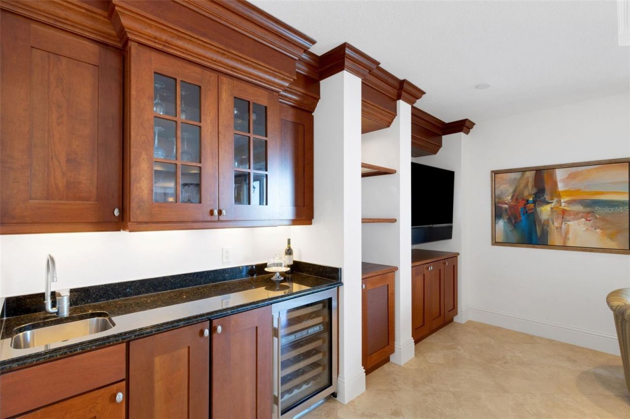 464 Golden Gate Point, Unit 403, Sarasota, FL 34236 Photo