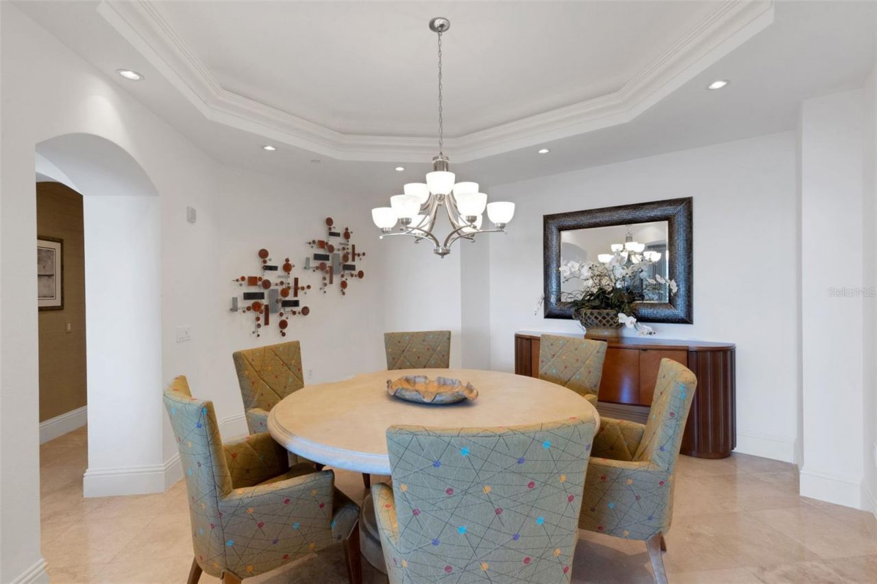 464 Golden Gate Point, Unit 403, Sarasota, FL 34236 Photo