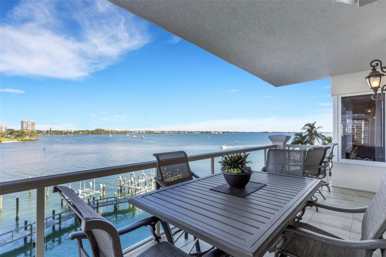 464 Golden Gate Point, Unit 403, Sarasota, FL 34236 Photo