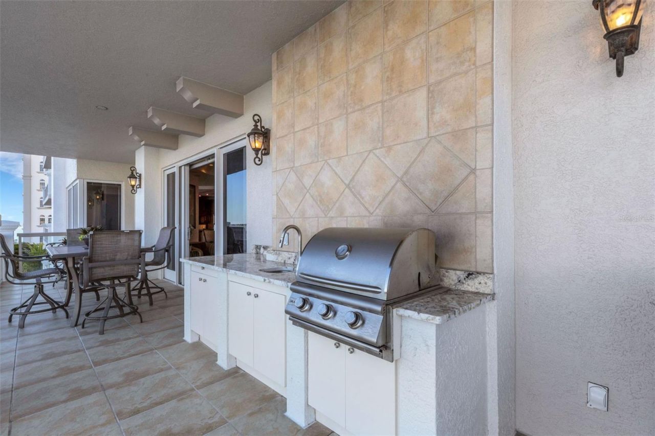 464 Golden Gate Point, Unit 403, Sarasota, FL 34236 Photo