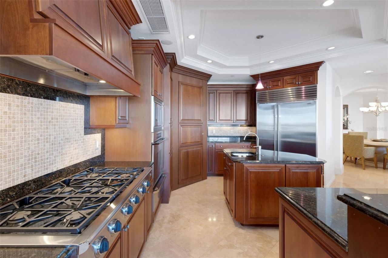 464 Golden Gate Point, Unit 403, Sarasota, FL 34236 Photo