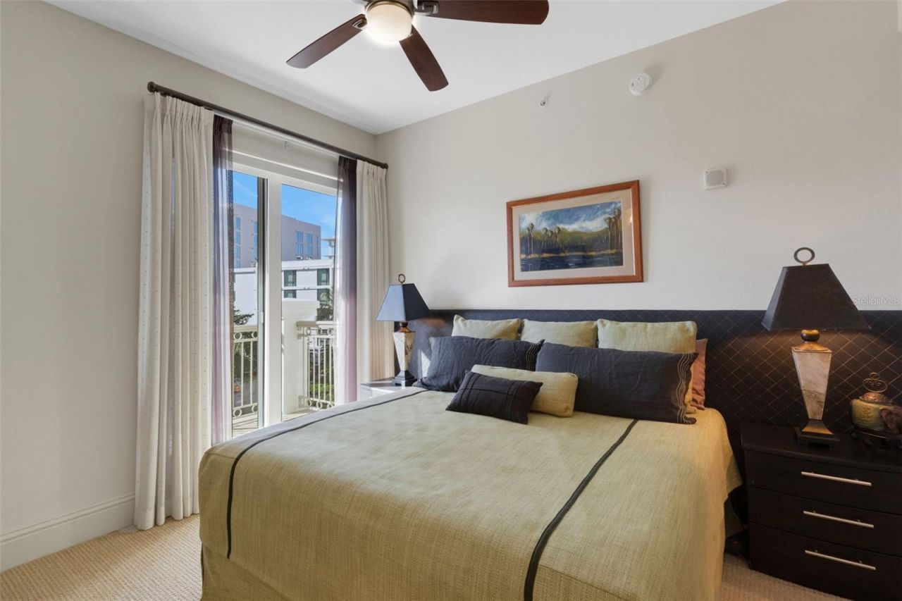 464 Golden Gate Point, Unit 403, Sarasota, FL 34236 Photo