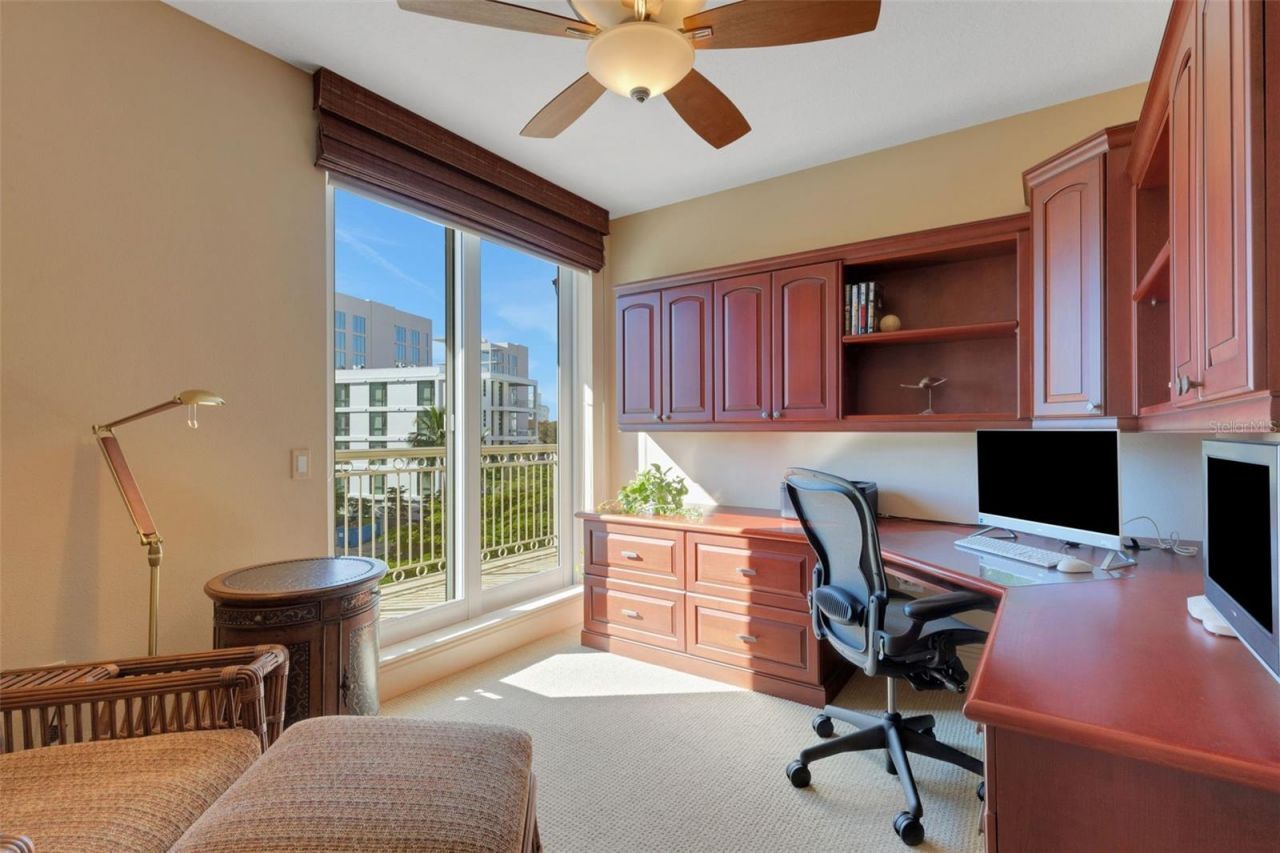 464 Golden Gate Point, Unit 403, Sarasota, FL 34236 Photo