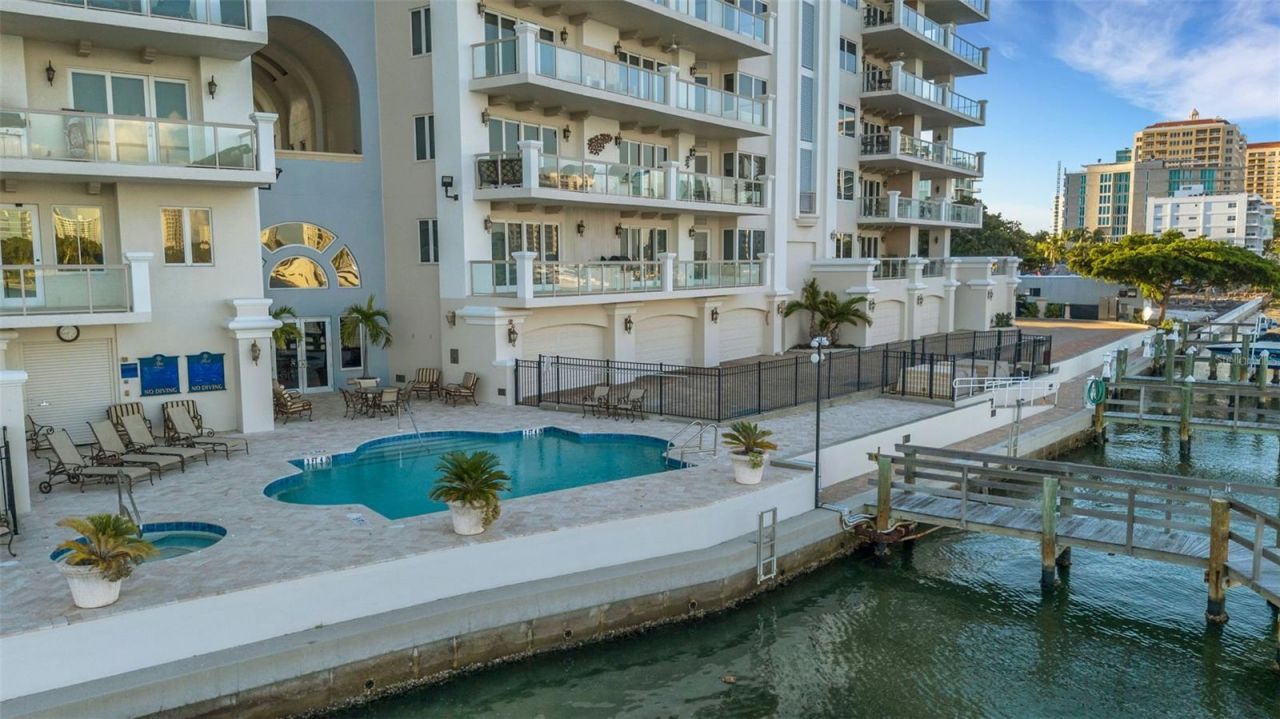 464 Golden Gate Point, Unit 403, Sarasota, FL 34236 Photo
