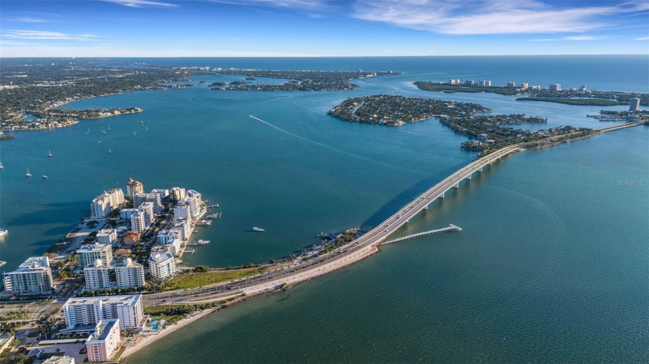 464 Golden Gate Point, Unit 403, Sarasota, FL 34236 Photo