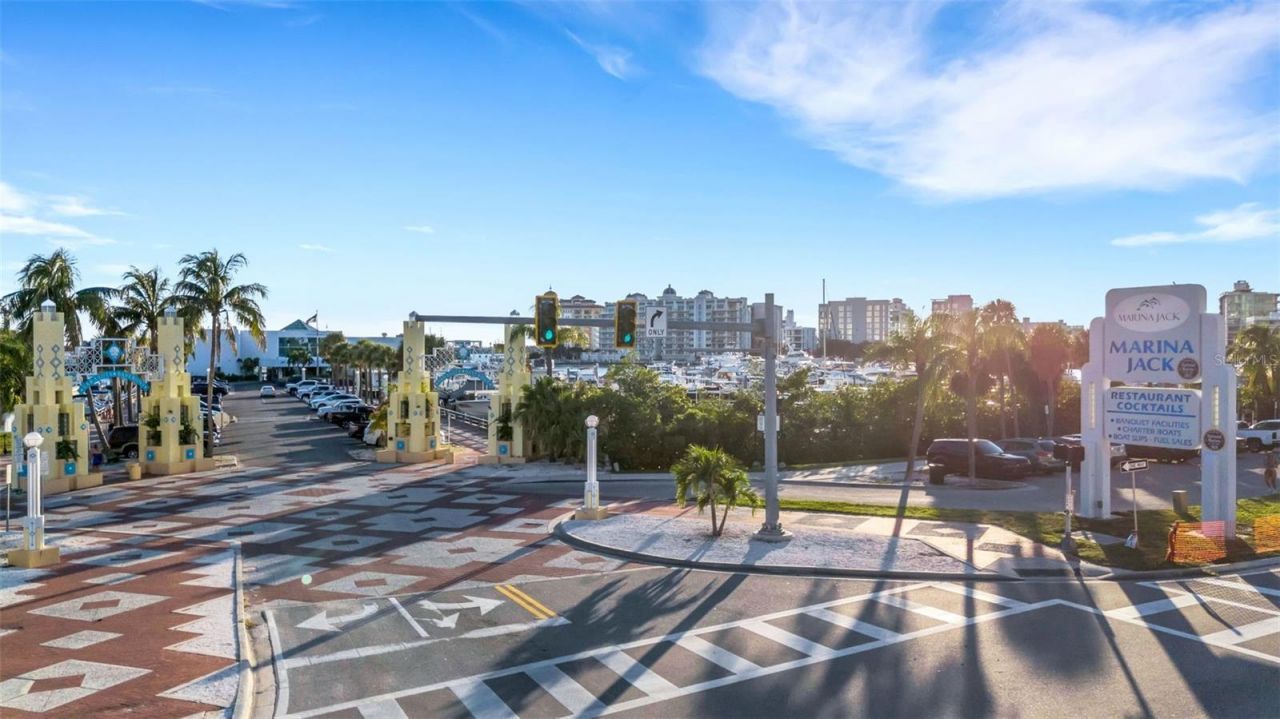 464 Golden Gate Point, Unit 403, Sarasota, FL 34236 Photo