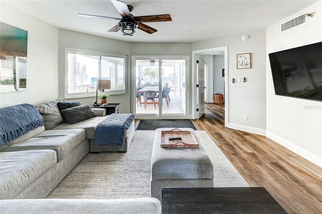 16332 Gulf Boulevard, Unit 1C, Redington Beach, FL 33708 Photo