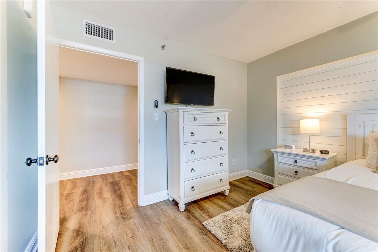 16332 Gulf Boulevard, Unit 1C, Redington Beach, FL 33708 Photo