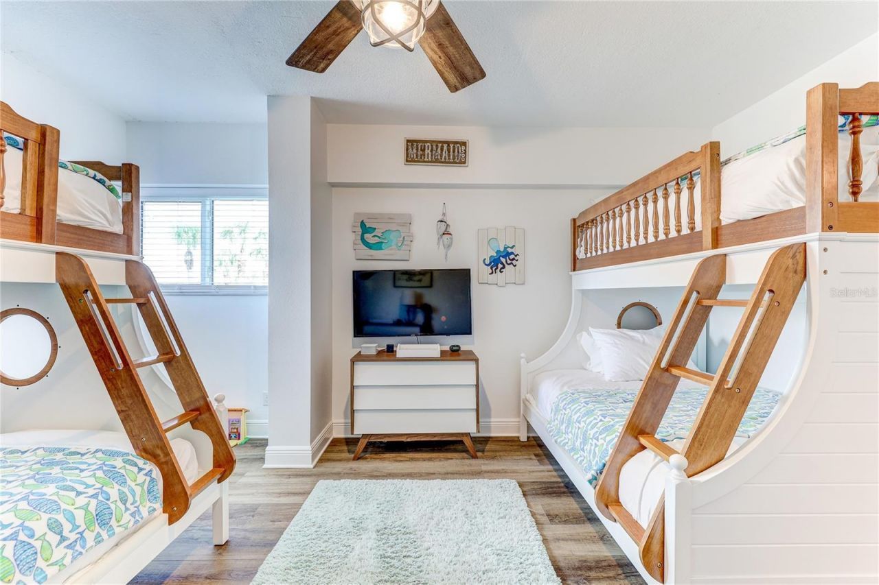 16332 Gulf Boulevard, Unit 1C, Redington Beach, FL 33708 Photo