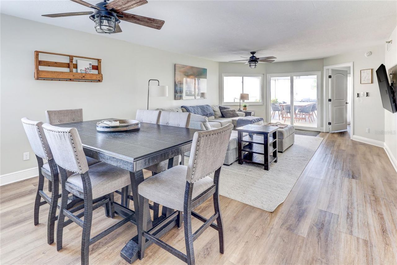 16332 Gulf Boulevard, Unit 1C, Redington Beach, FL 33708 Photo