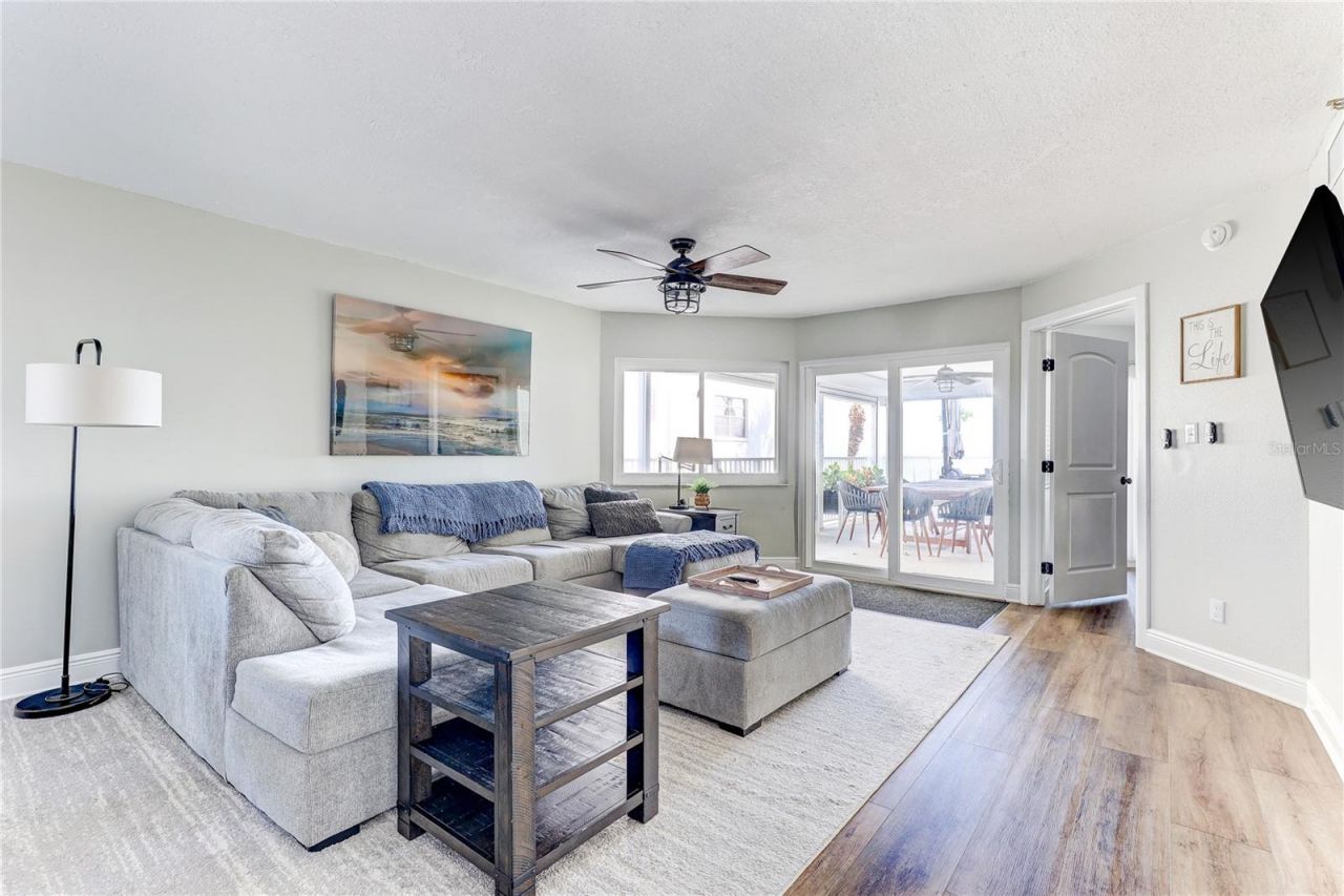 16332 Gulf Boulevard, Unit 1C, Redington Beach, FL 33708 Photo