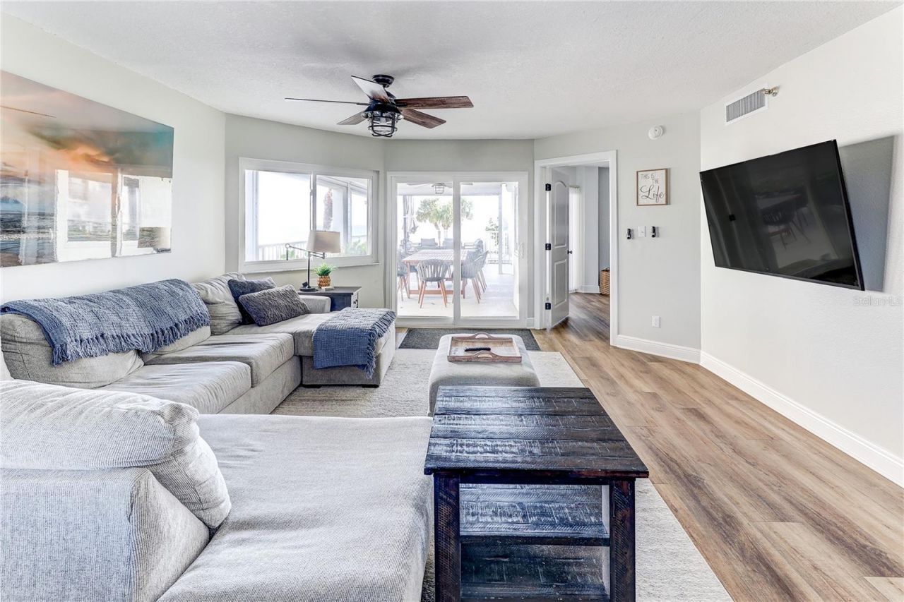 16332 Gulf Boulevard, Unit 1C, Redington Beach, FL 33708 Photo