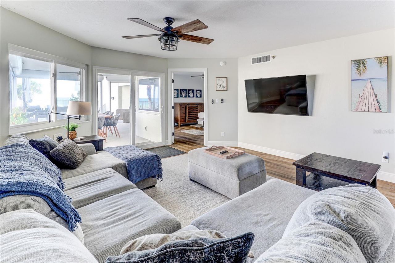 16332 Gulf Boulevard, Unit 1C, Redington Beach, FL 33708 Photo