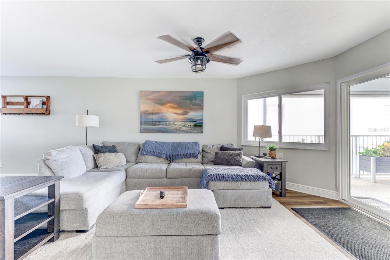 16332 Gulf Boulevard, Unit 1C, Redington Beach, FL 33708 Photo