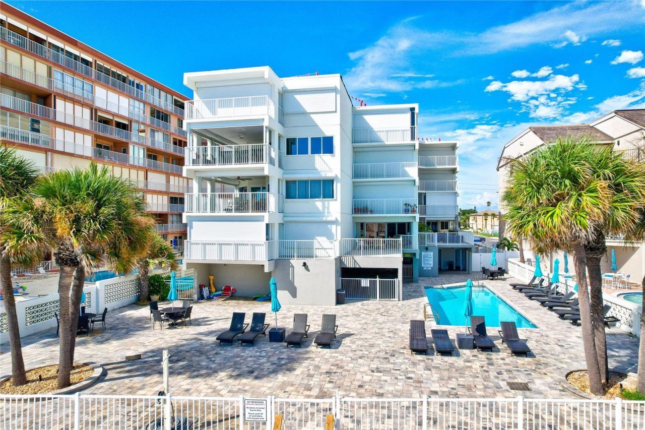 16332 Gulf Boulevard, Unit 1C, Redington Beach, FL 33708 Photo