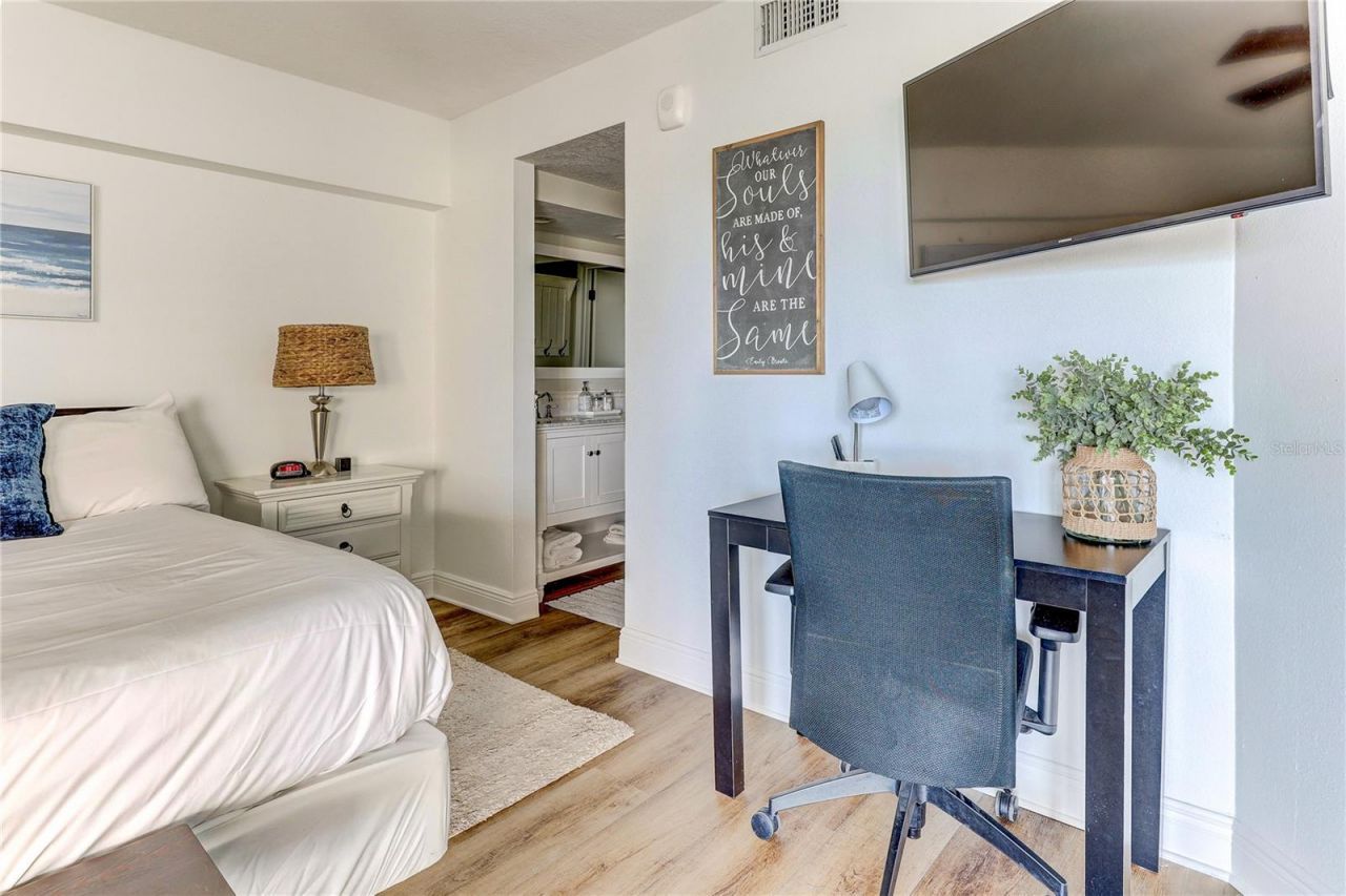 16332 Gulf Boulevard, Unit 1C, Redington Beach, FL 33708 Photo