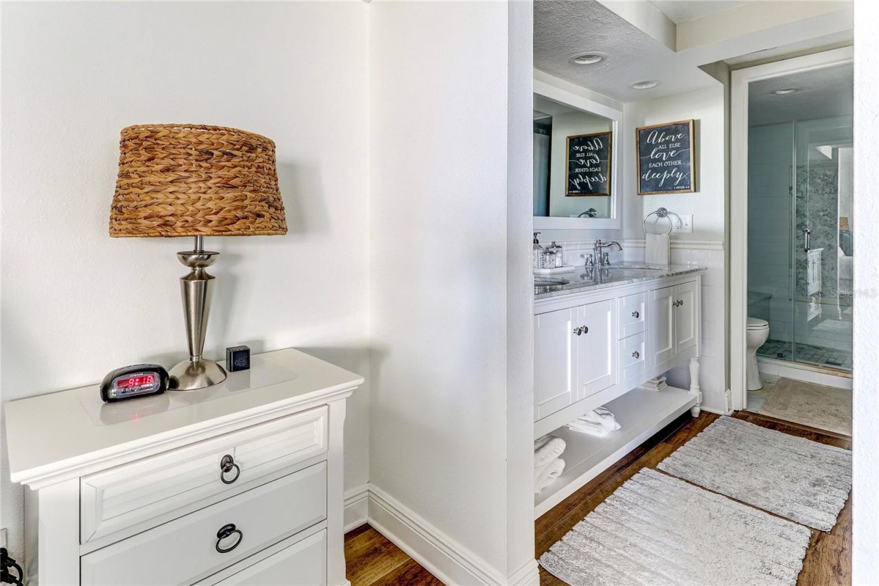 16332 Gulf Boulevard, Unit 1C, Redington Beach, FL 33708 Photo