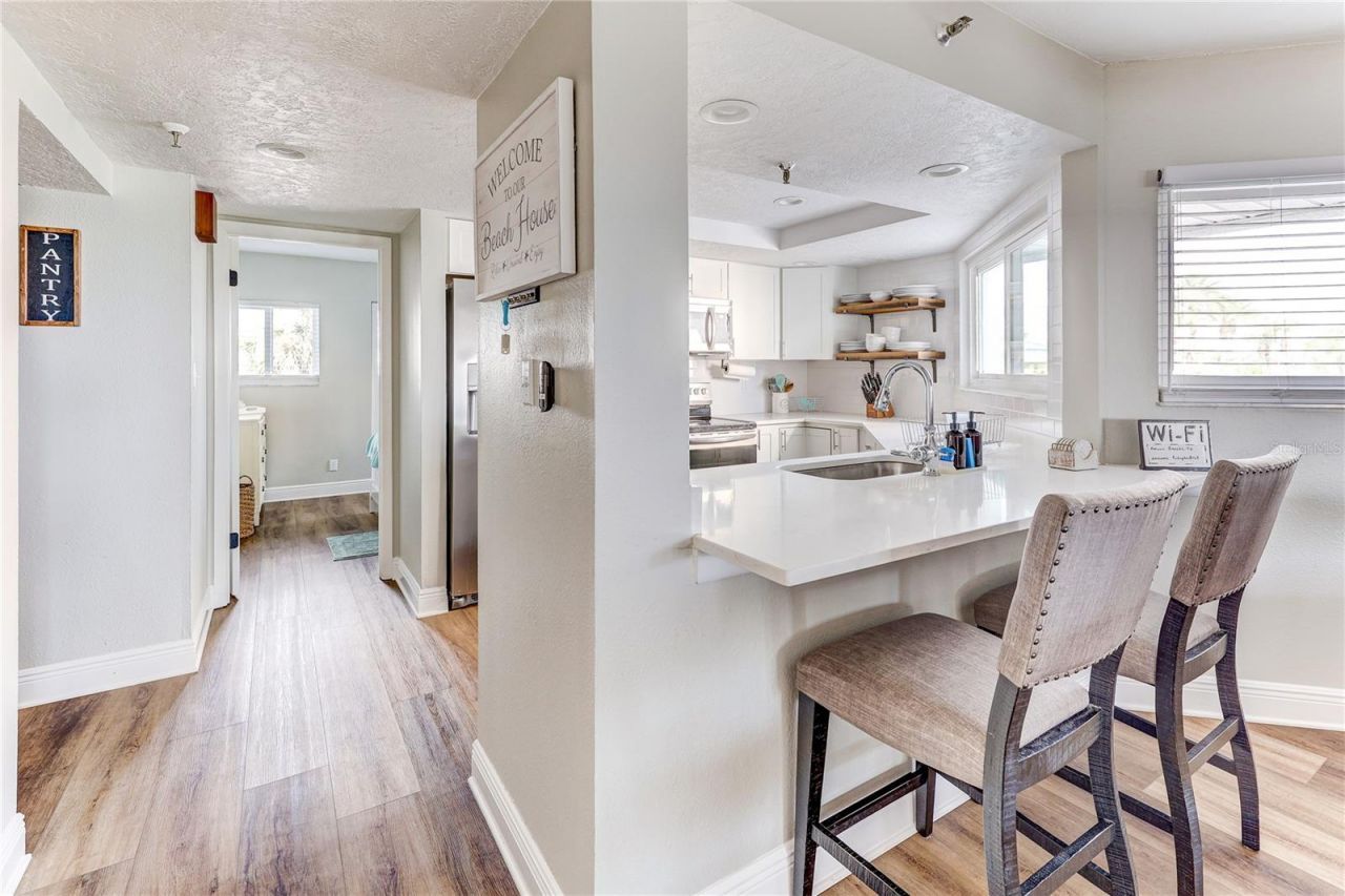 16332 Gulf Boulevard, Unit 1C, Redington Beach, FL 33708 Photo