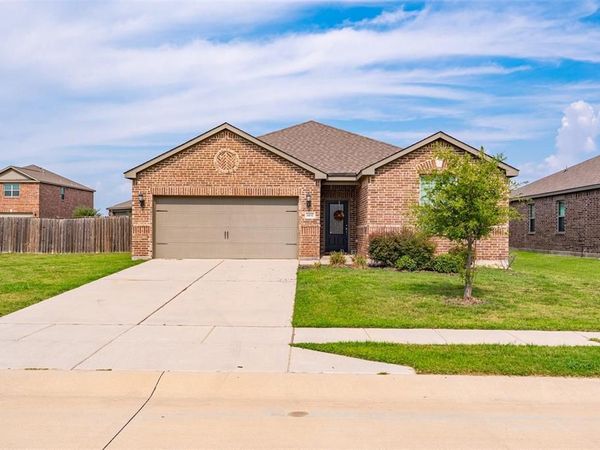 1432 Park Trails Boulevard, Princeton, TX 75407
