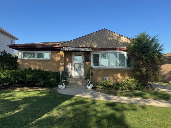 4608 Wesley Terrace, Schiller Park, IL 60176