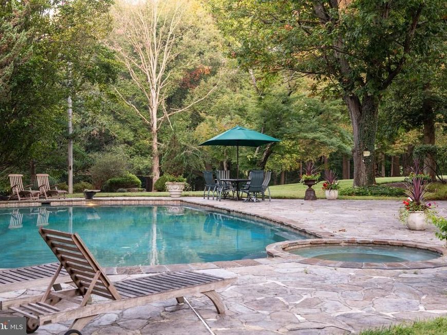 8555 Hill Spring Drive, Lutherville Timonium, MD 21093 Main Photo