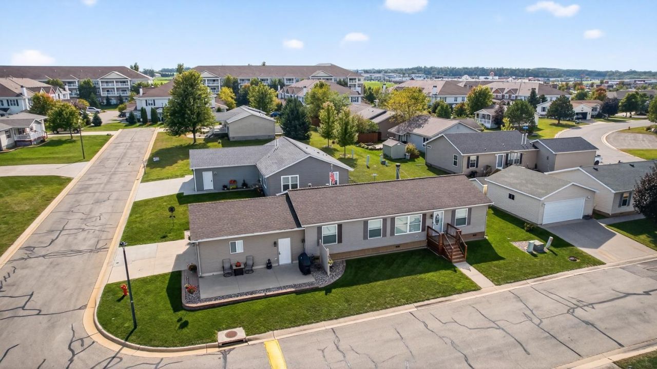 506 Peony Street Se, Rochester, MN 55904 Main Photo