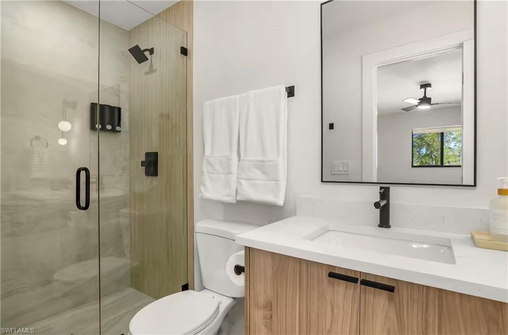 2616 Lakeview Dr, Naples, FL 34112 Photo